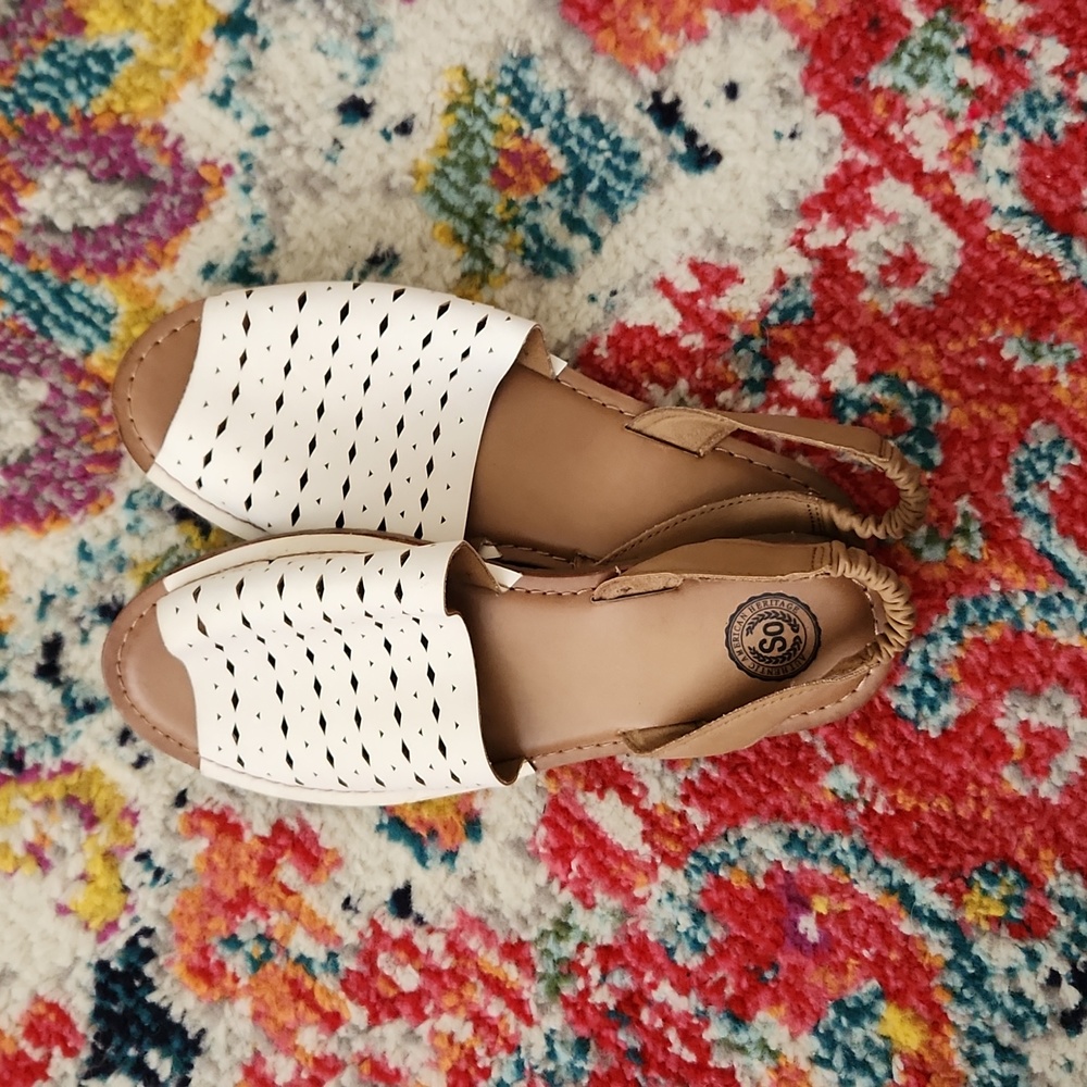 ☀️3/$15 SO White open toe sandals shoes